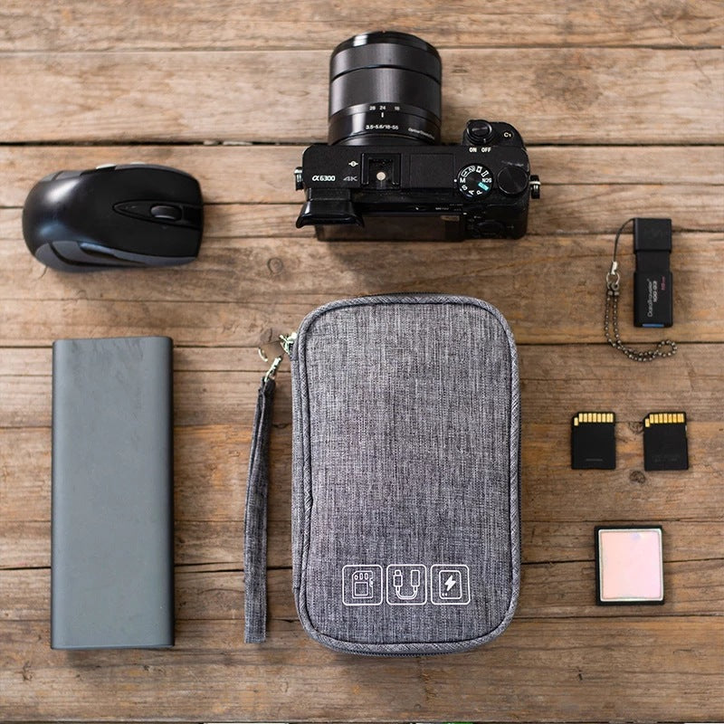 Portable Tech Pouch – håll ordning på laddare & kablar